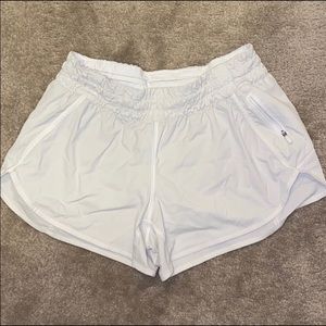 Lululemon tracker shorts
